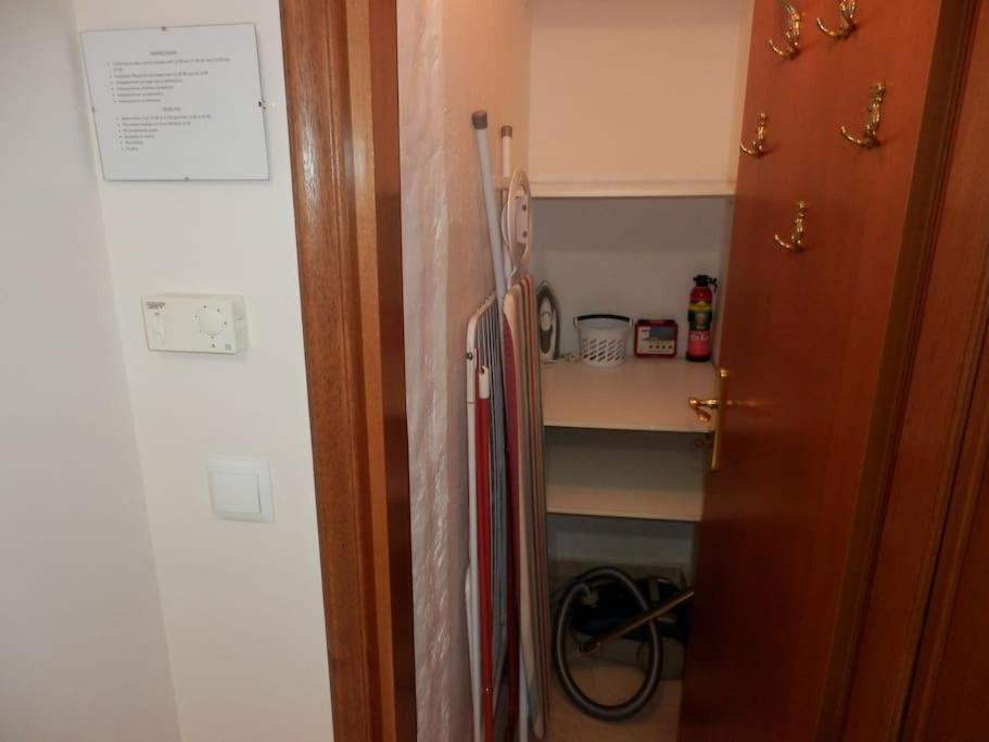Your Cozy Six Street Apartment Larissa Esterno foto