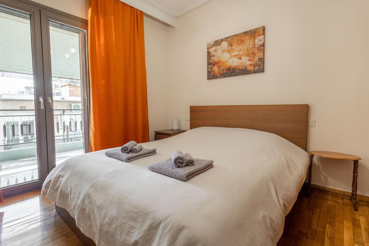 Your Cozy Six Street Apartment Larissa Esterno foto
